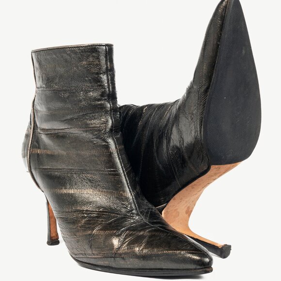 Manolo Blahnik Brown Eelskin Pointed-Toe Booties - Picture 4 of 10